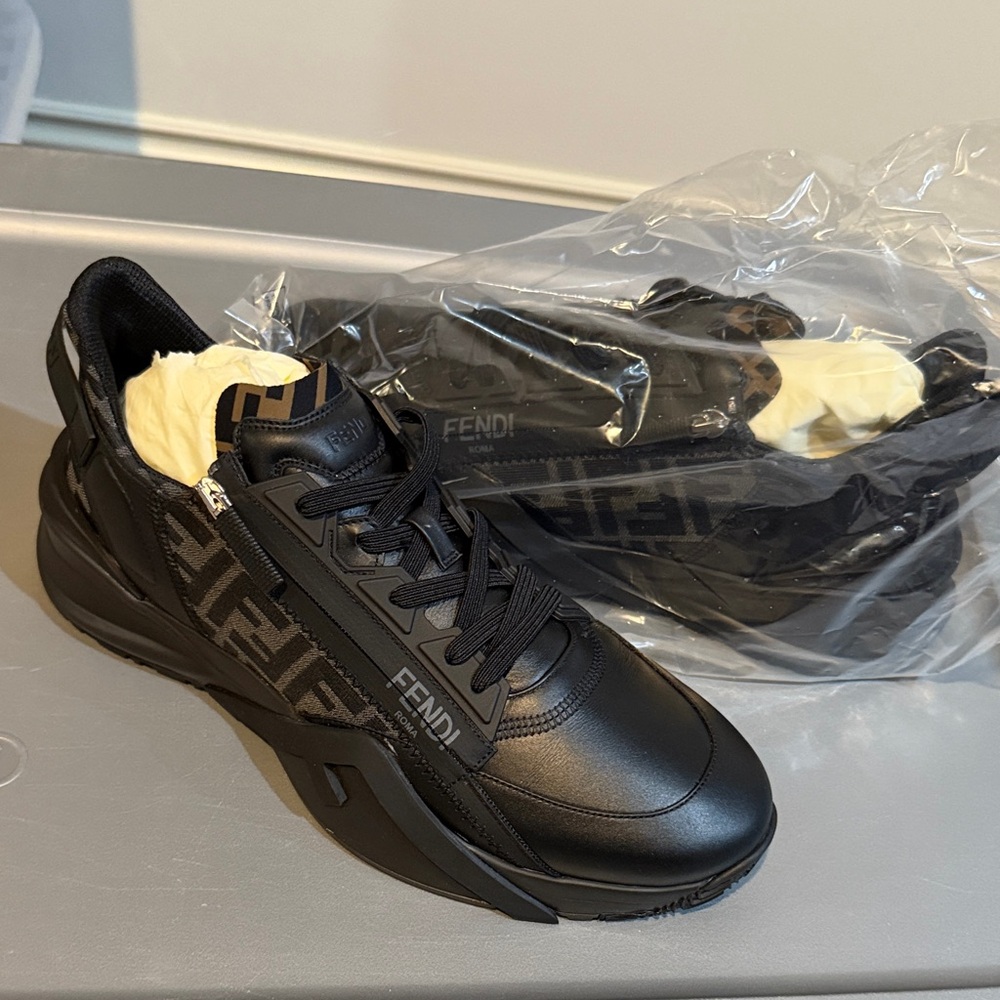 Fendi Black Men’s Leather FF-Logo Runner Sneakers